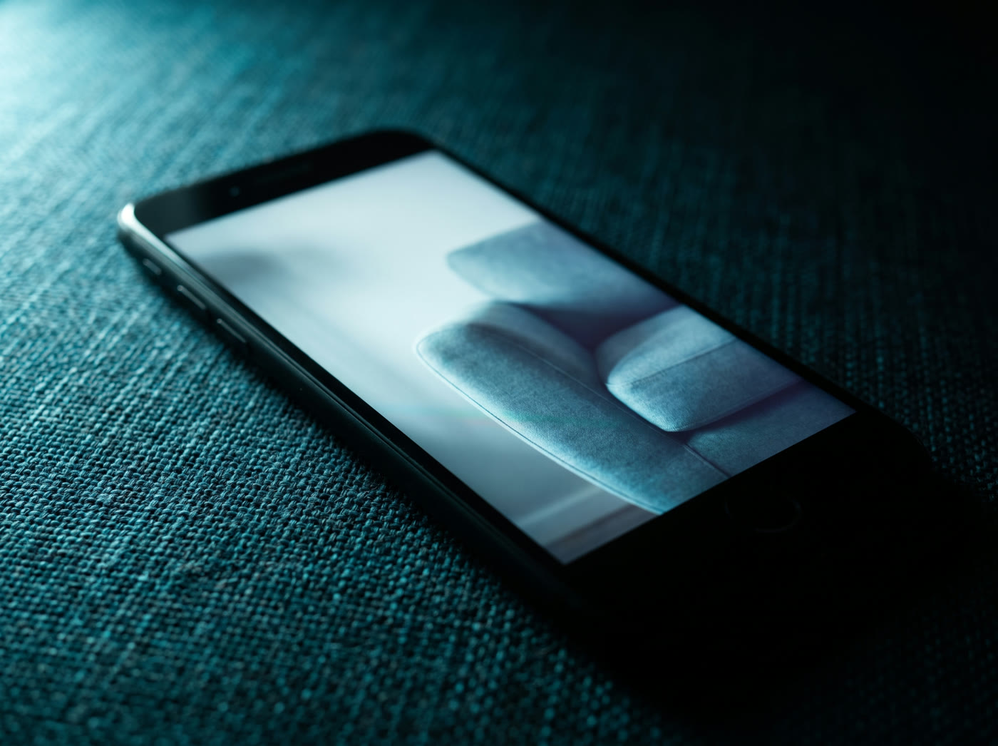 Telefono con una foto pronta da inviare